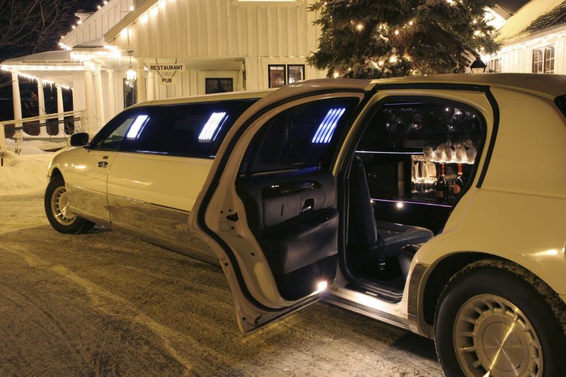 Feel Like a VIP with Limousine Service